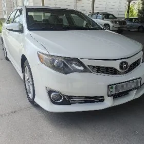 Toyota Camry 2014