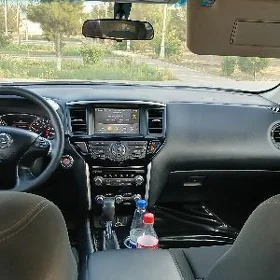 Nissan Pathfinder 2020