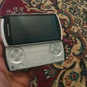 Sony Ericsson R800i