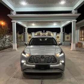 Toyota Highlander 2024