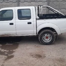 Nissan Navara 2011