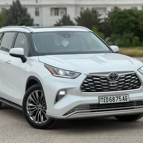 Toyota Highlander 2022