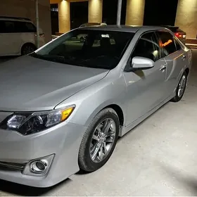 Toyota Camry 2013