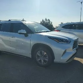 Toyota Highlander 2021