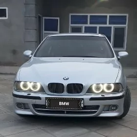 BMW E39 2001