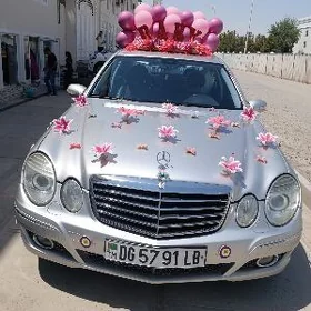 Mercedes-Benz E320 2003
