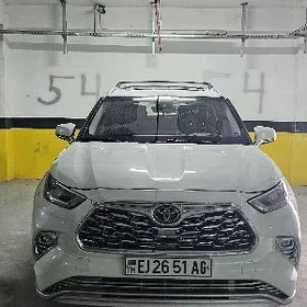 Toyota Highlander 2022