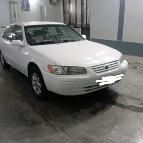 Toyota Camry 1997