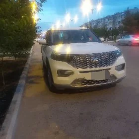 Ford Explorer 2021