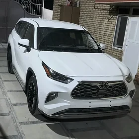 Toyota Highlander 2022