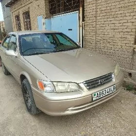 Toyota Camry 1999