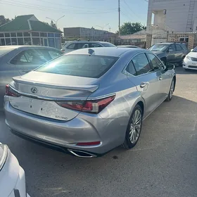 Lexus ES 2023