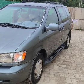 Toyota Sienna 2000