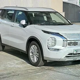 Mitsubishi Outlander 2024