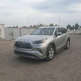 Toyota Highlander 2023