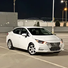 Nissan Versa 2020
