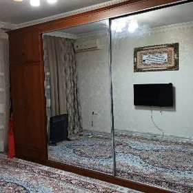 Taze haly.   2.5/5 metr