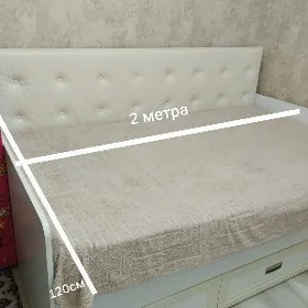 кровать