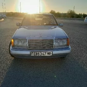 Mercedes-Benz 300E 1989