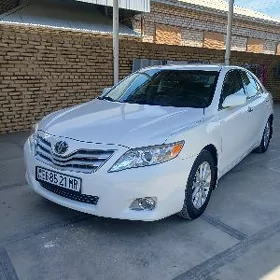 Toyota Camry 2010