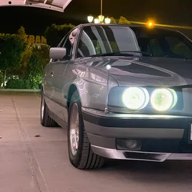 BMW 525 1990