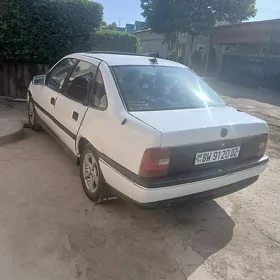Opel Vectra 1989