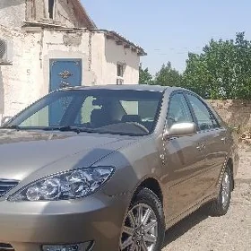 Toyota Camry 2004