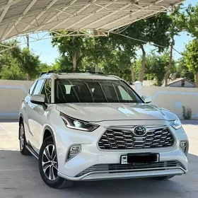 Toyota Highlander 2021