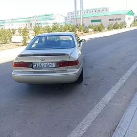 Toyota Camry 2000
