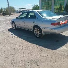 Toyota Camry 2000