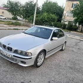BMW E39 2001