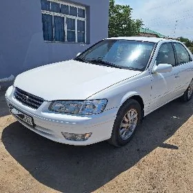 Toyota Camry 2000