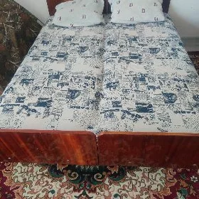 кровати