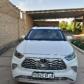 Toyota Highlander 2023