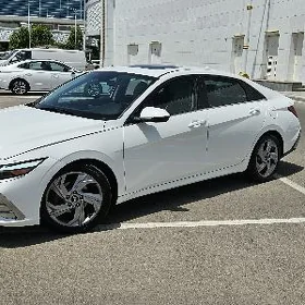 Hyundai Elantra 2025