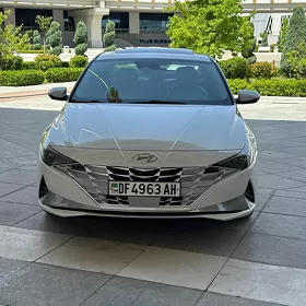 Hyundai Elantra 2022