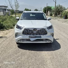 Toyota Highlander 2022