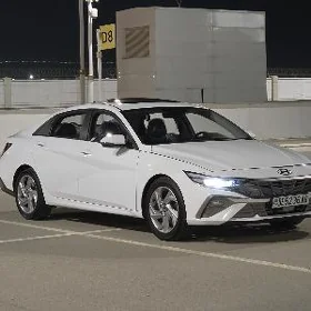 Hyundai Elantra 2023