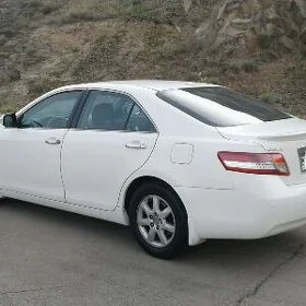 Toyota Camry 2011