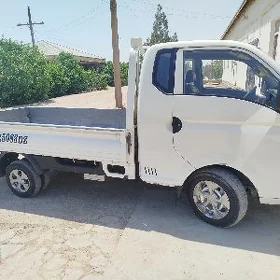 Kia Bongo 2005