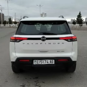Nissan Pathfinder 2022