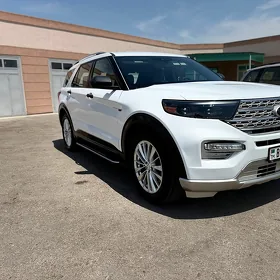Ford Explorer 2022