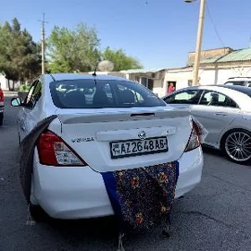 Nissan Versa 2013