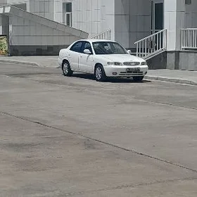 Daewoo Nubira 1999