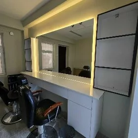 satlyk salon un ayna gyssagly