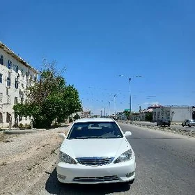Toyota Camry 2004