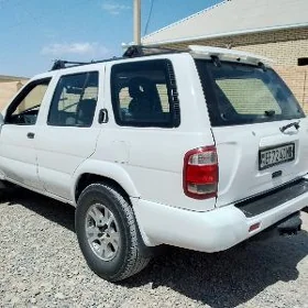 Nissan Pathfinder 2001