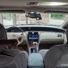 Toyota Avalon 2001