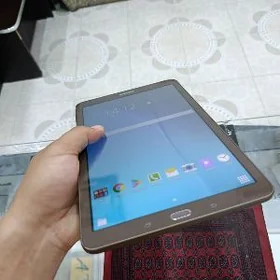 Samsung Tab E