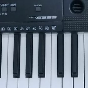 Yamaha sintezator